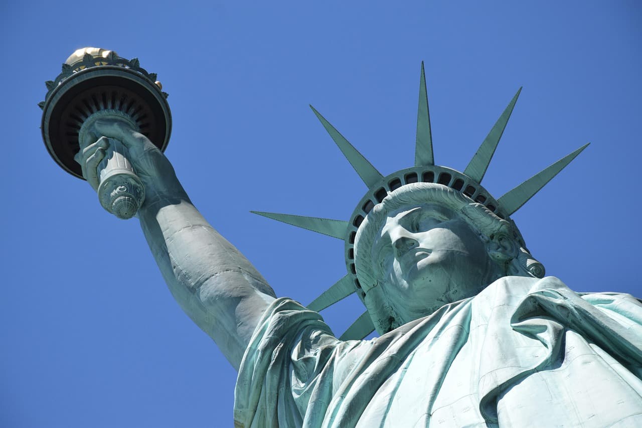 Photo for: Senate Republicans Block Effort to Overturn Asylum Appeals Rule